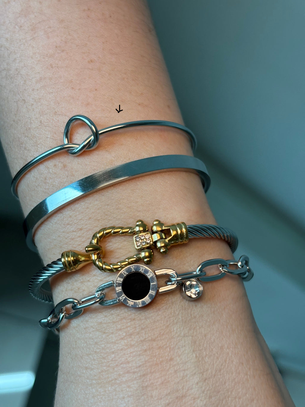 Pulsera entrelazada