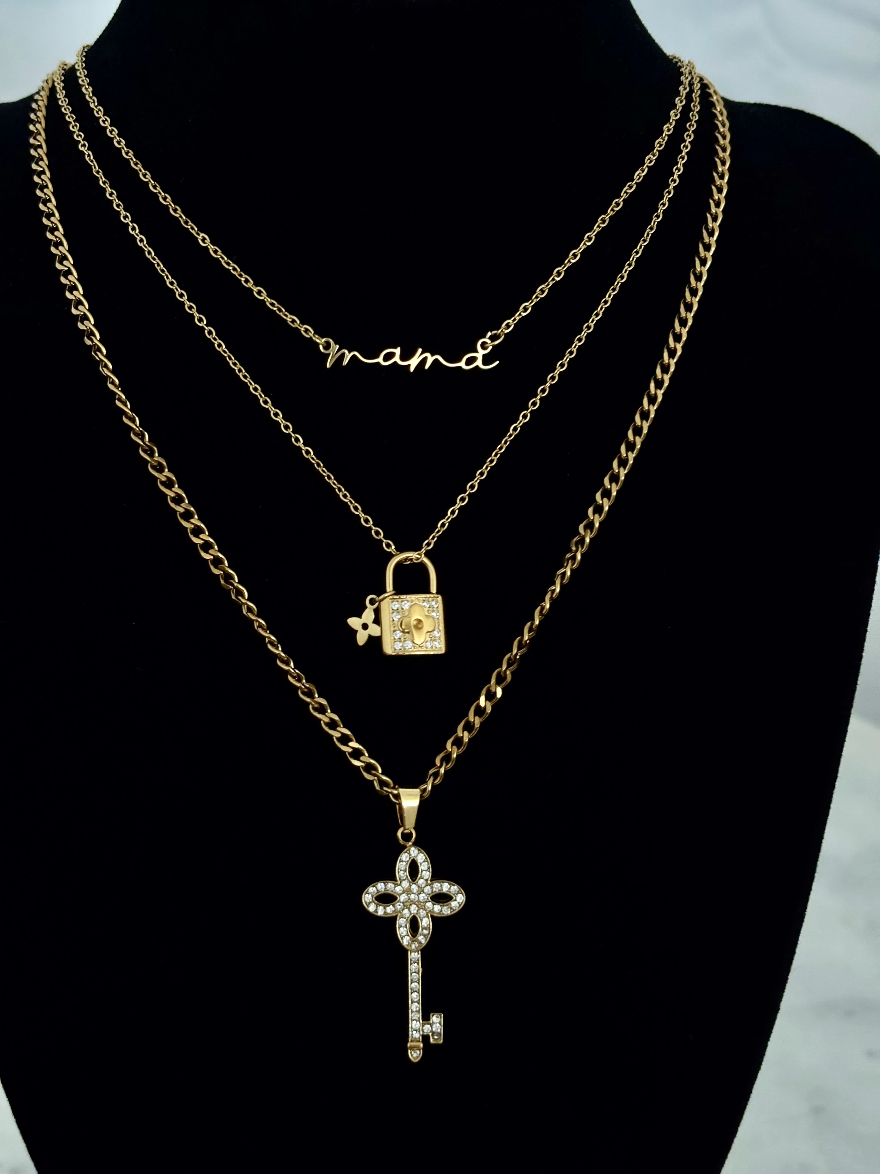 collar palabra MAMA